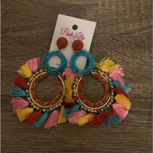 NWT Pink Lily Earrings - Picture 3 of 4